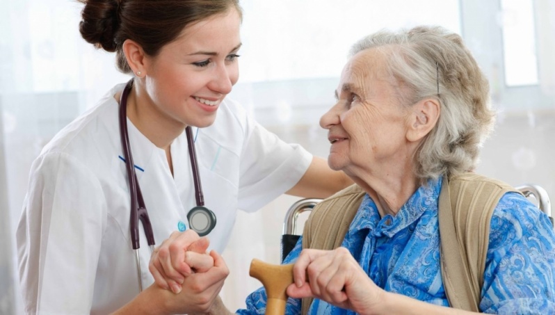 Enfermeira Que Cuida de Idosos Preço em Osasco - Auxiliar de Enfermagem para Cuidar de Idoso