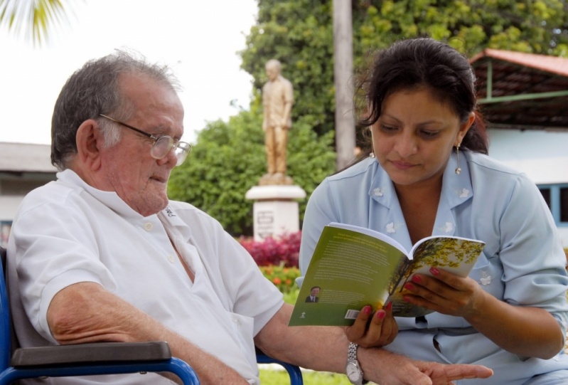 Onde Encontrar Auxiliar de Enfermagem para Idosos no Ibirapuera - Auxiliar de Enfermagem para Cuidar de Idoso