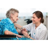 acompanhamento de idoso em consultas na Saúde