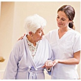 enfermeiras para idosos no Residencial Cinco